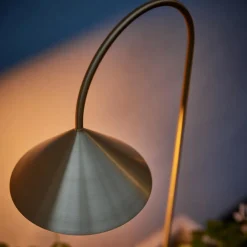 Outdoor-Akkuleuchten|Outdoor-Akkuleuchten^Frandsen Grasp LED Akkuleuchte mit Erdspieß tragbar