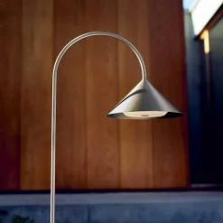 Outdoor-Akkuleuchten|Outdoor-Akkuleuchten^Frandsen Grasp LED Akkuleuchte mit Erdspieß tragbar