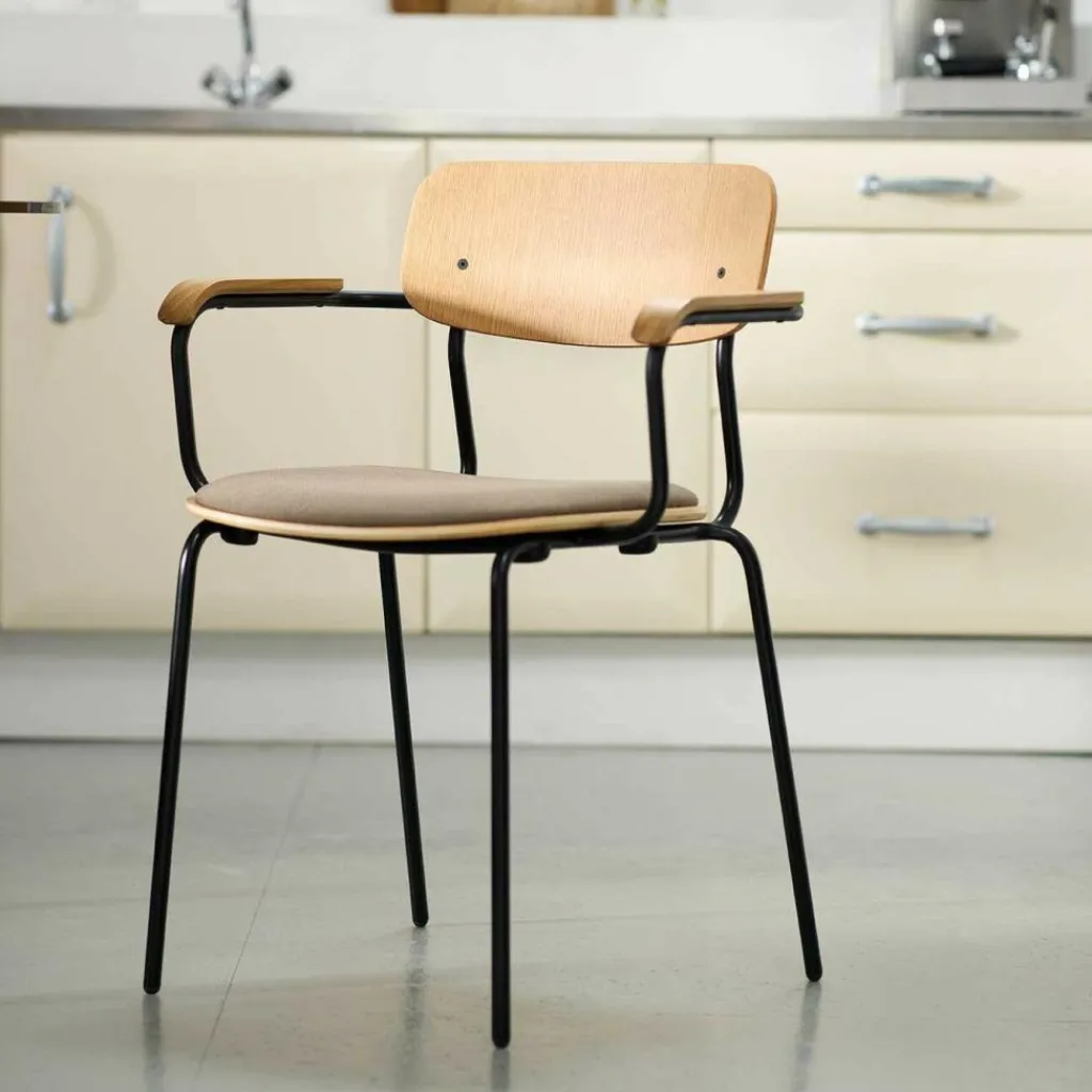 Stühle^FDB Møbler J182 Holmen Armlehnstuhl stapelbar gepolstert