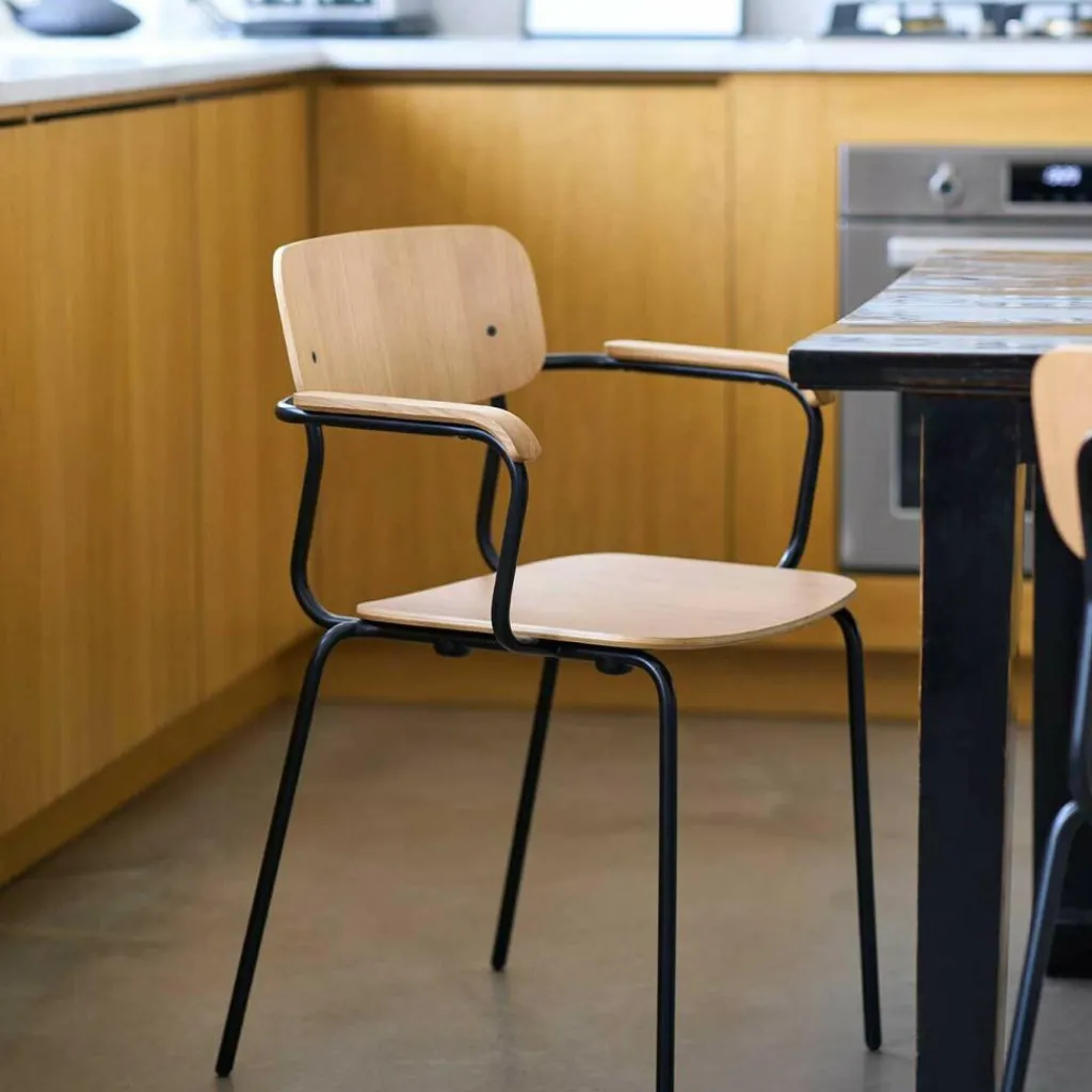 FDB Møbler J182 Holmen Armlehnstuhl stapelbar| Stühle