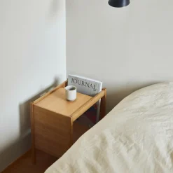 Tische^Form & Refine Journal Beistelltisch