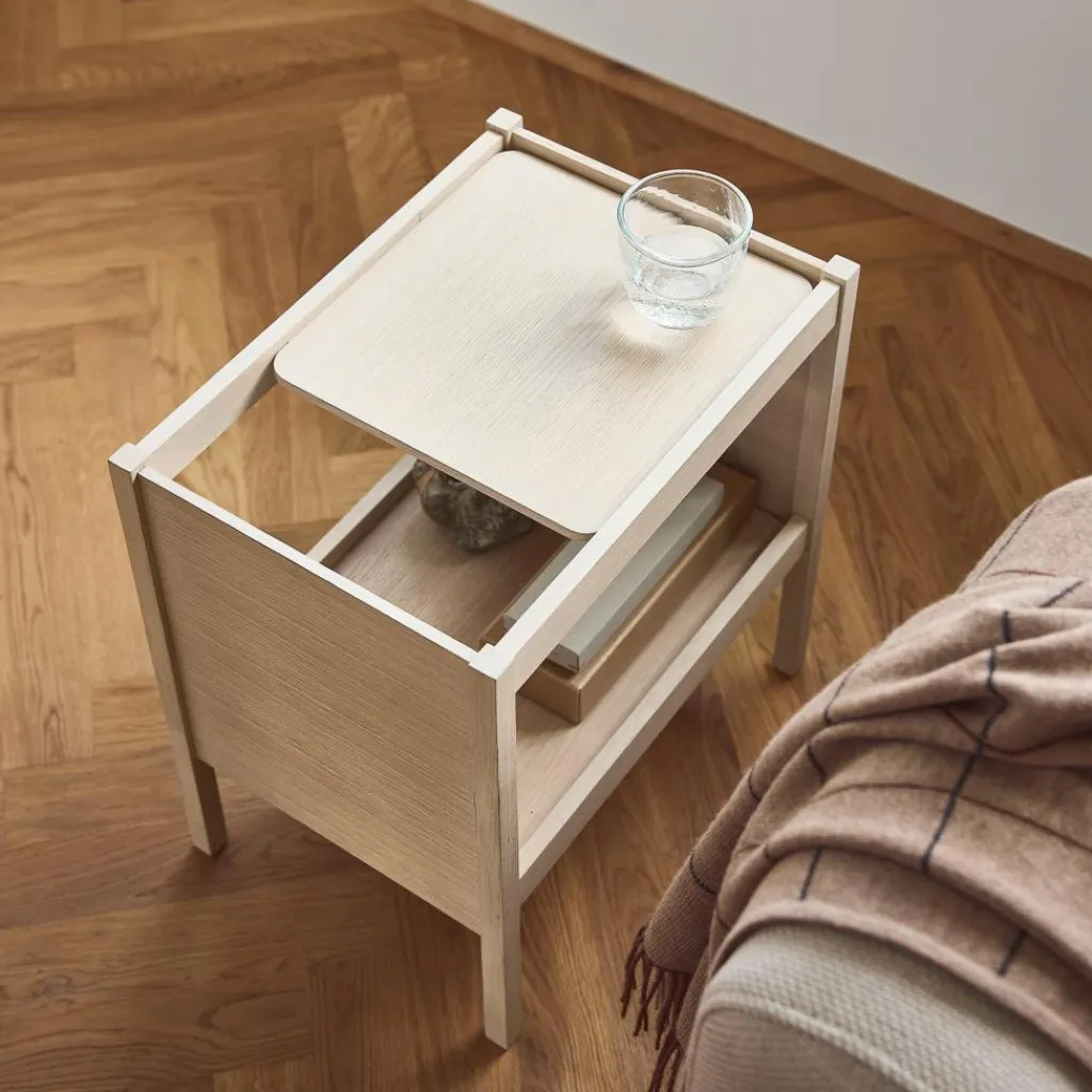 Form & Refine Journal Beistelltisch| Beistelltische