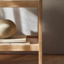 Form & Refine Journal Beistelltisch| Beistelltische