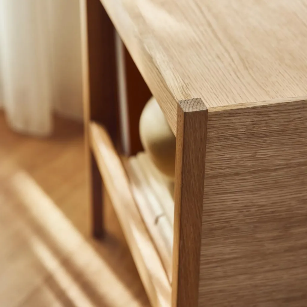 Form & Refine Journal Beistelltisch| Beistelltische