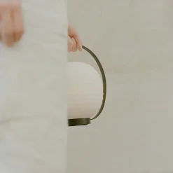 Outdoor-Akkuleuchten|Outdoor-Akkuleuchten^New Works Lantern Portable LED Tischleuchte mit Akku