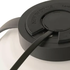 New Works Lantern Portable LED Tischleuchte mit Akku| Badezimmerleuchten