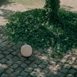 New Works Lantern Portable LED Tischleuchte mit Akku| Badezimmerleuchten