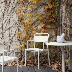 Stühle^Muuto Linear Steel Gartenarmlehnstuhl