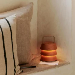 Ferm Living Luver LED Tischleuchte mit Akku| Outdoor-Akkuleuchten|Outdoor-Akkuleuchten