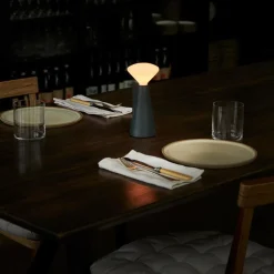 Outdoor-Akkuleuchten|Outdoor-Akkuleuchten^Tala Mantle Portable LED Akkuleuchte