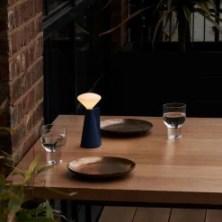 Outdoor-Akkuleuchten|Outdoor-Akkuleuchten^Tala Mantle Portable LED Akkuleuchte