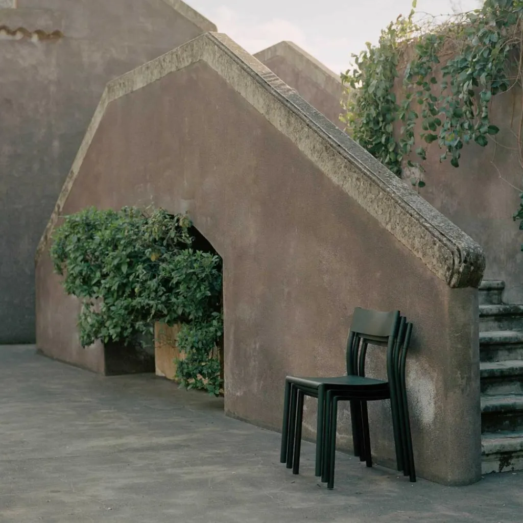 Gartenstühle^New Works May Gartenstuhl