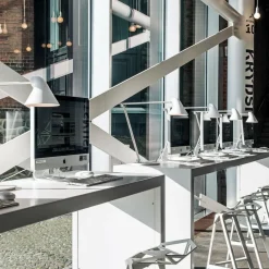 Louis Poulsen NJP LED Tischleuchte| Nachttischleuchten