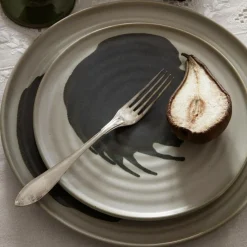 Ferm Living Omhu Teller| Geschirr