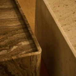 Beistelltische^Gubi Pietra Beistelltisch L