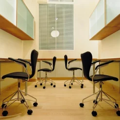 Fritz Hansen Serie 7™ Dreharmlehnstuhl / Bürostuhl| Bürostühle