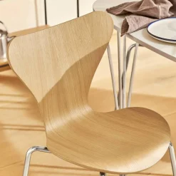 Fritz Hansen Serie 7™ Juniorstuhl Braun Bronze|Kinder Kinderstühle