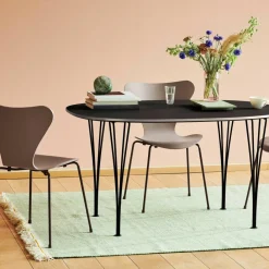 Fritz Hansen Serie 7™ Stuhl gefärbte Esche Braun Bronze| Stühle