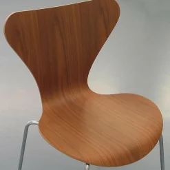 Fritz Hansen Serie 7™ Stuhl Naturfurnier| Stühle