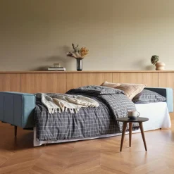 Innovation Living Splitback Styletto Schlafsofa mit Armlehnen Holz dunkel| Sofas|Schlafsofas