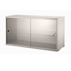 Regale^String System Vitrinenschrank mit Schiebtüren