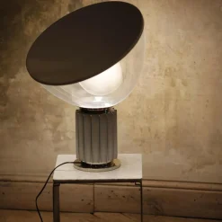 Nachttischleuchten^Flos Taccia LED Tischleuchte