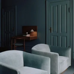 Tische^New Works Tana Wandmontierter Schreibtisch