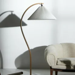 Gubi Timberline Stehleuchte| Stehleuchten