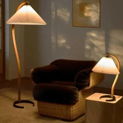 Tischleuchten|Nachttischleuchten^Gubi Timberline Tischleuchte