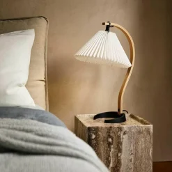 Tischleuchten|Nachttischleuchten^Gubi Timberline Tischleuchte