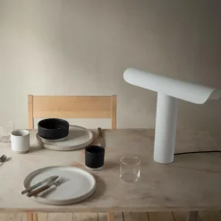 Frama T-LED Tischleuchte| Tischleuchten|Nachttischleuchten