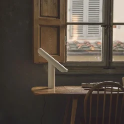 Frama T-LED Tischleuchte| Tischleuchten|Nachttischleuchten