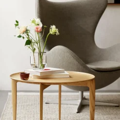 Tische^Fritz Hansen Tray Table Klapptisch Ø60cm