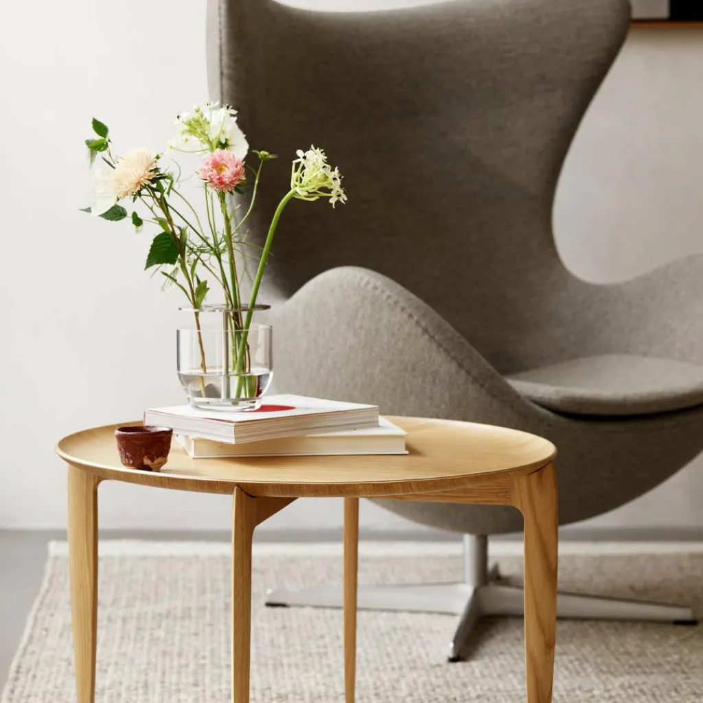Tische^Fritz Hansen Tray Table Klapptisch Ø60cm