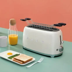 Smeg TSF02 4-Scheiben Toaster| Küchengeräte