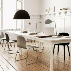 Muuto Visu Stuhl gepolstert mit Kufengestell| Stühle