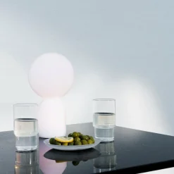 Normann Copenhagen Yo LED Tischleuchte mit Akku| Outdoor-Akkuleuchten|Outdoor-Akkuleuchten