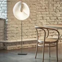 Stehleuchten^Ingo Maurer Yoruba Rose LED Stehleuchte