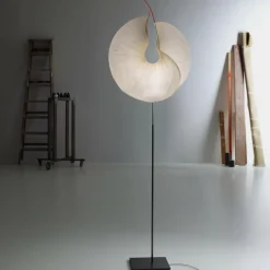 Stehleuchten^Ingo Maurer Yoruba Rose LED Stehleuchte