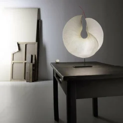 Nachttischleuchten^Ingo Maurer Yoruba Rose LED Tischleuchte