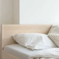 OUT Objekte unserer Tage Zians Large Doppelbett 180x200cm mit Kopfteil| Betten