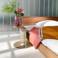 Betten^OUT Objekte unserer Tage Zians Medium Doppelbett 160x200cm mit Kopfteil